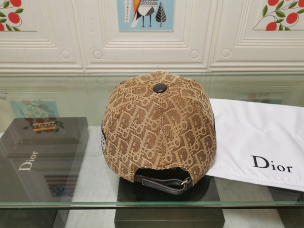 ブランド帽子側面デザイン